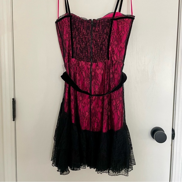 NWT Alice + Olivia CHANTIL LACE RUFFLE MINI GOWN - Picture 8 of 8